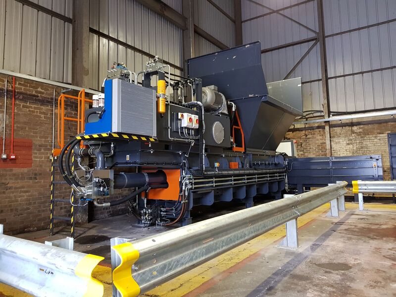 TR82 2-ram ballepresse - ReTec 2