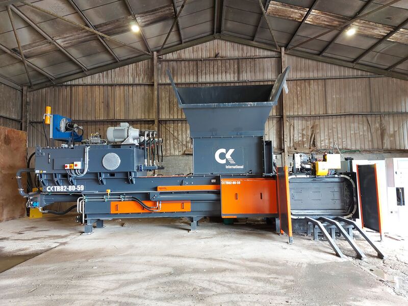 TR82 2-ram ballepresse - ReTec 3