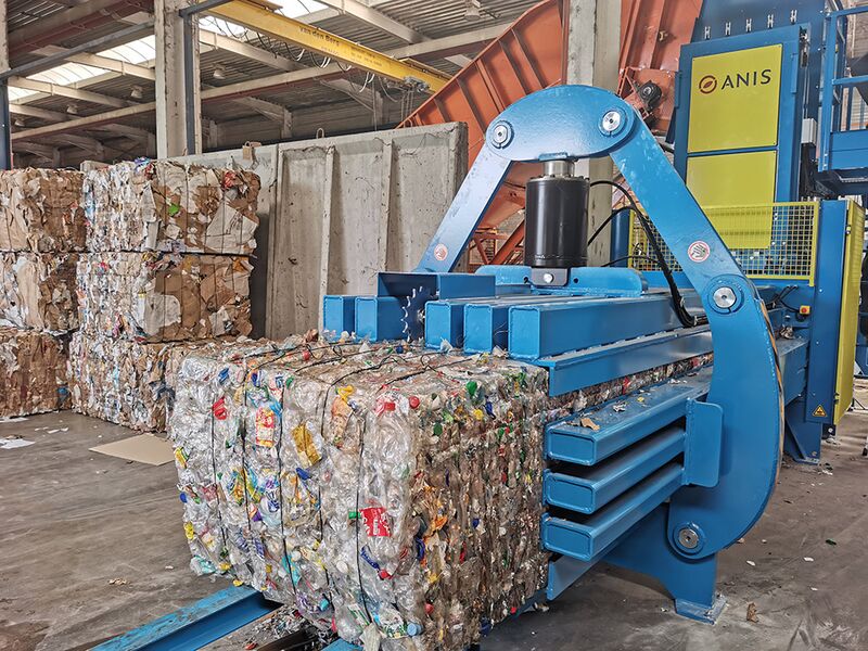 Kanalballepresser - presning af PET-flasker