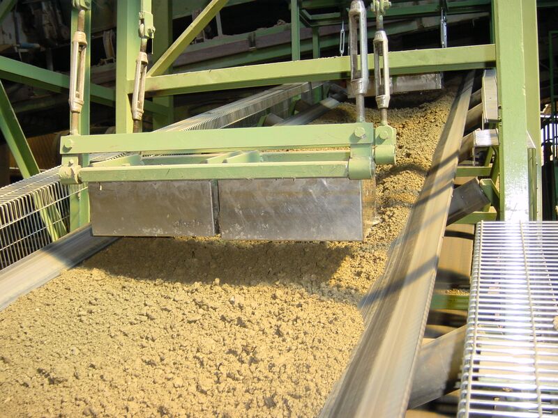 Frasortering af søm og skruer - metalsortering