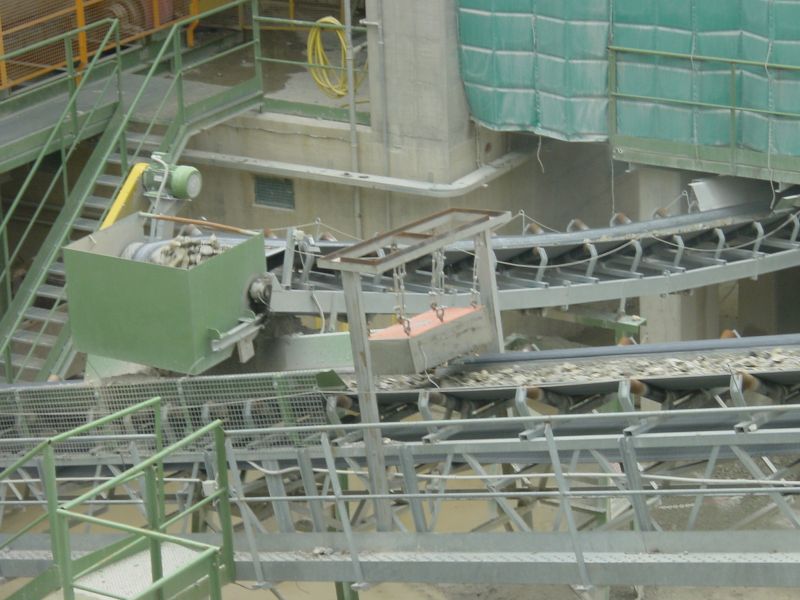 Transportveje med frasortering af metal