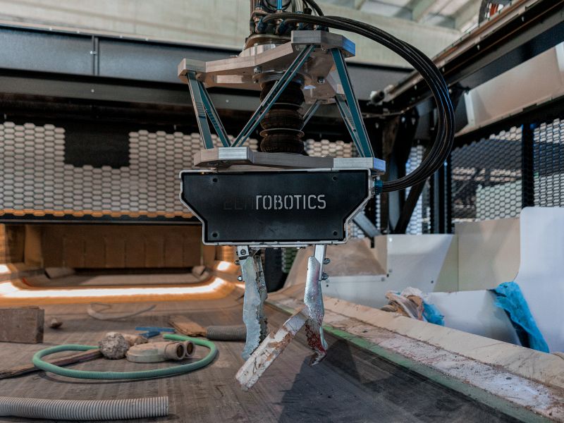 ZenRobotics heacy picker tæt på